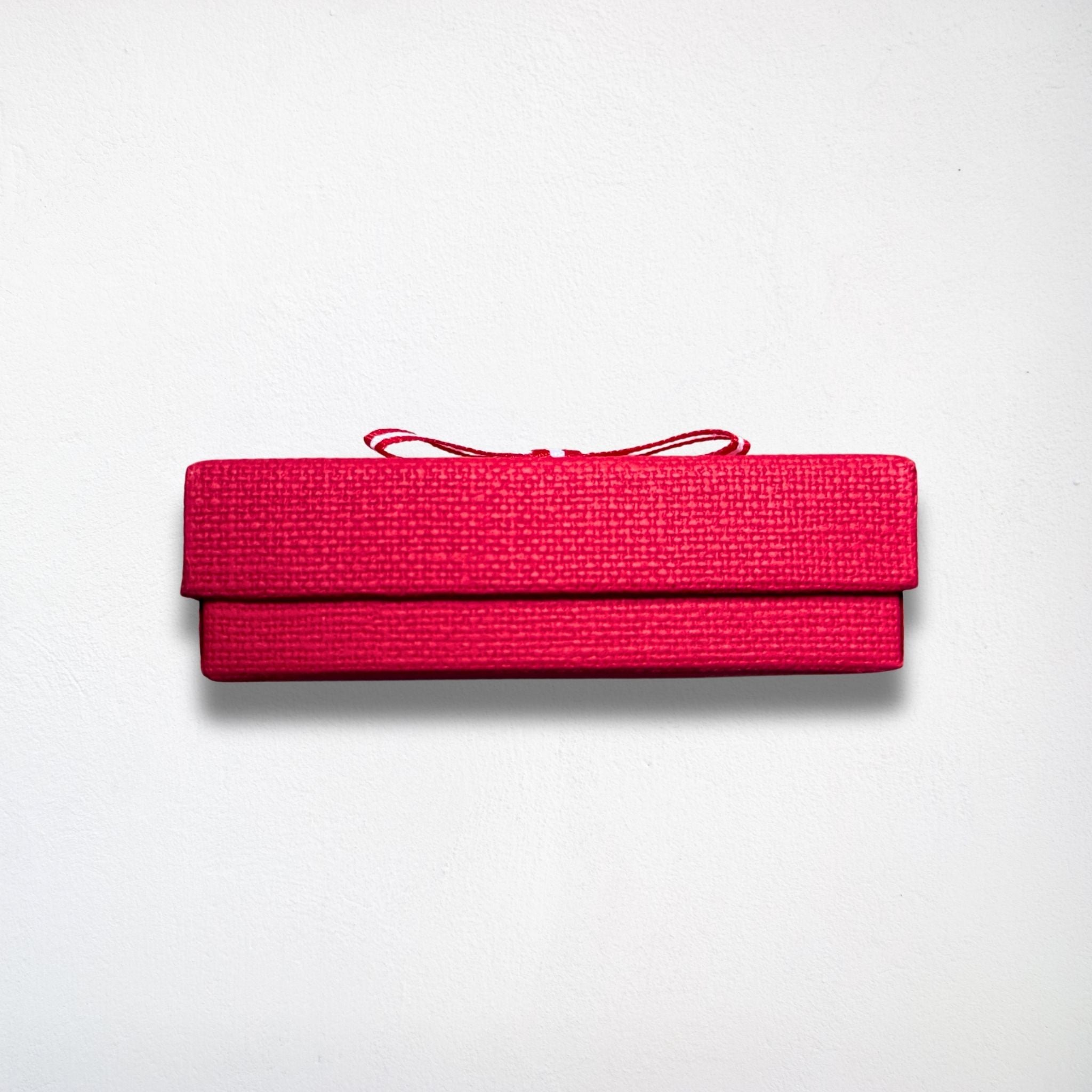 Écrin à Bijoux Parure XL - Rouge Texturé avec Nœud – 8,5 x 8,5 cm