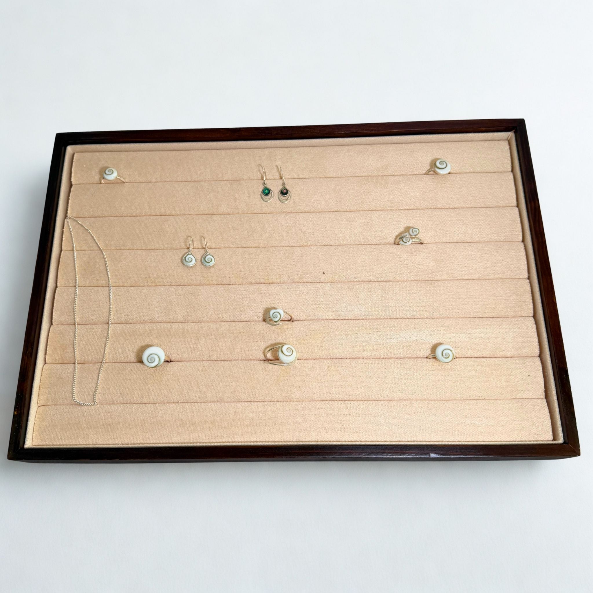 Présentoir Plateau - Bois suédine beige - Bagues