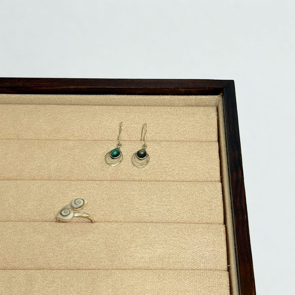 Présentoir Plateau - Bois suédine beige - Bagues