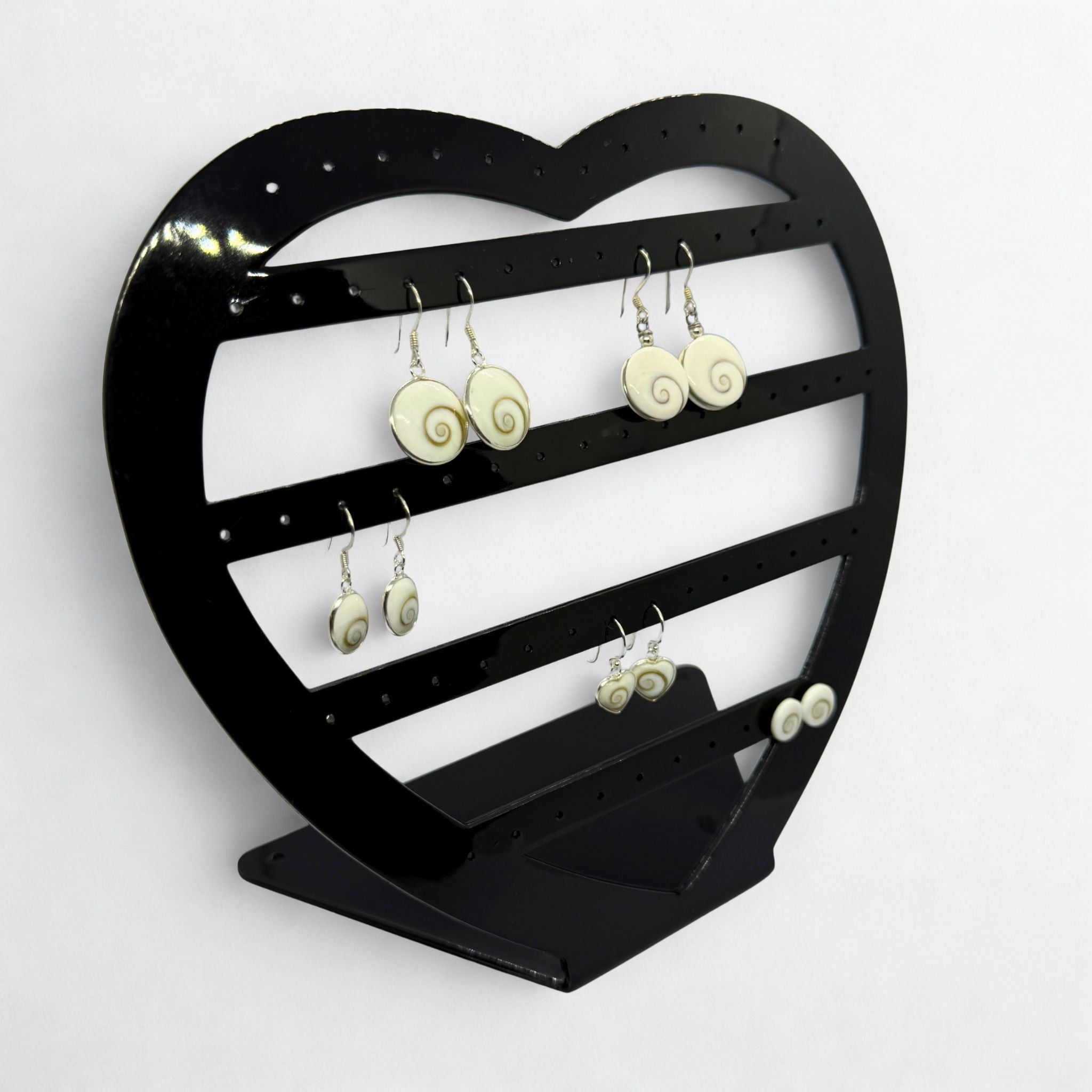Présentoir forme coeur - Acrylique noir - Boucles d'oreilles Précieuse Lucie