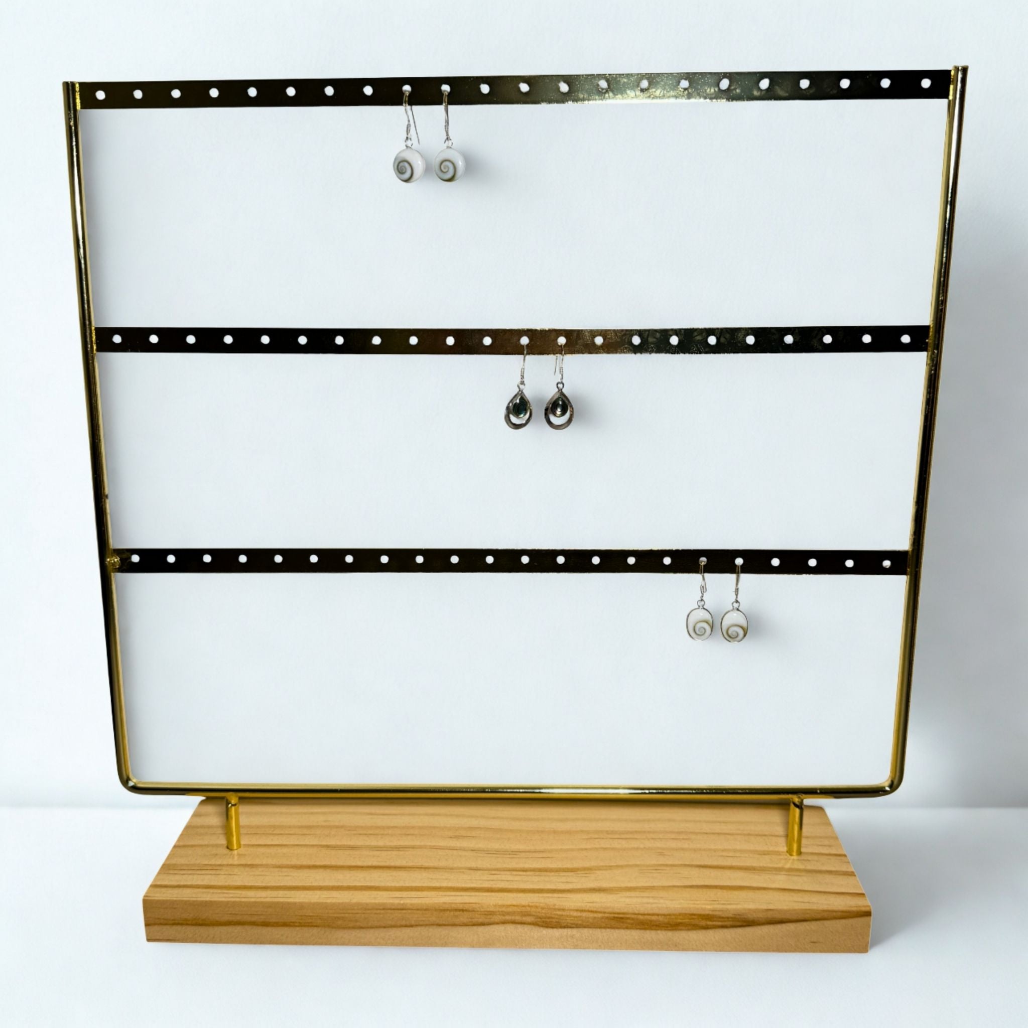 Présentoir - Métal doré et bois clair 3 rangées - Boucles d'oreilles