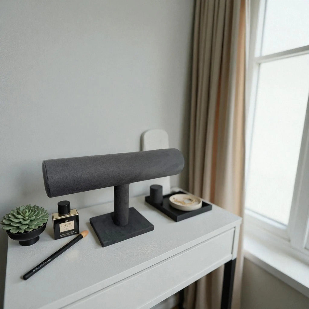 Présentoir Jonc simple - Suédine gris anthracite - Bracelets/montres Précieuse Lucie