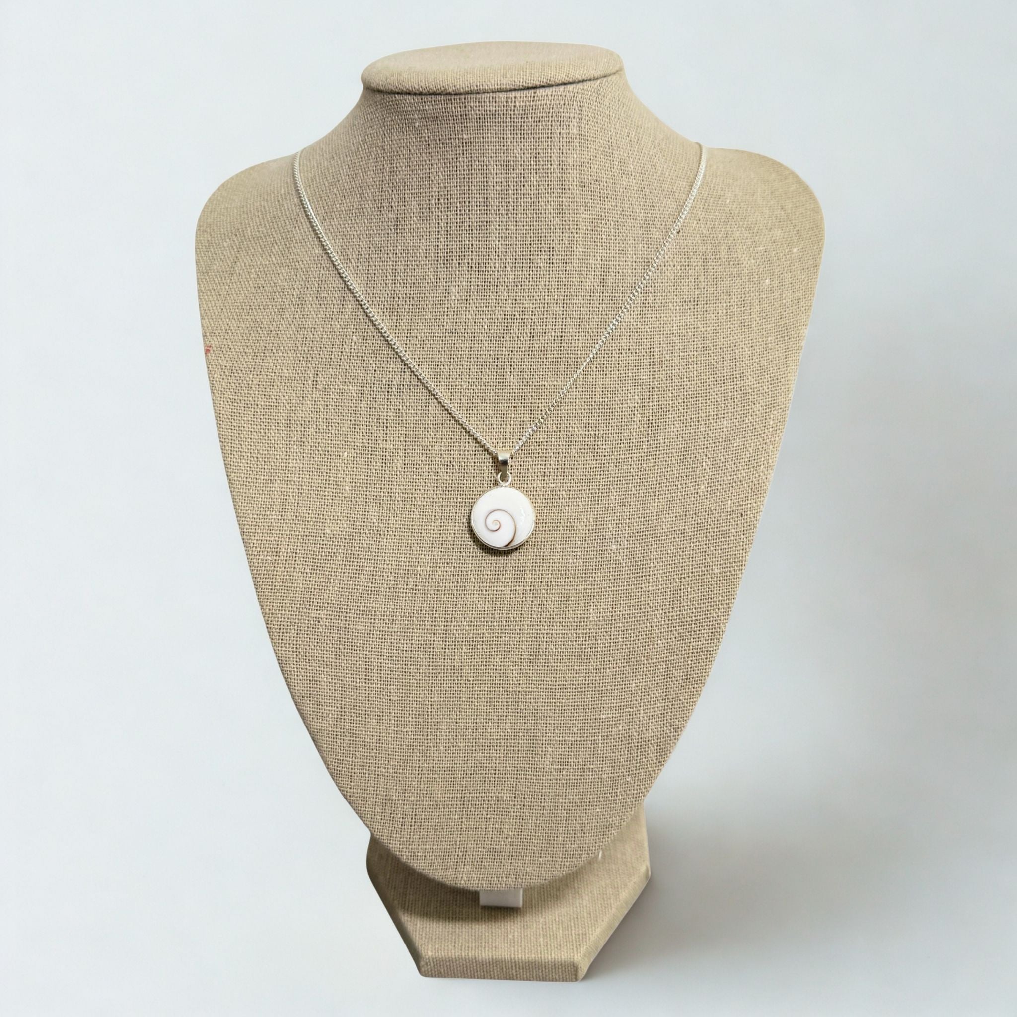 Présentoir Buste moyen - Coton beige naturel - Colliers/chaînes Précieuse Lucie