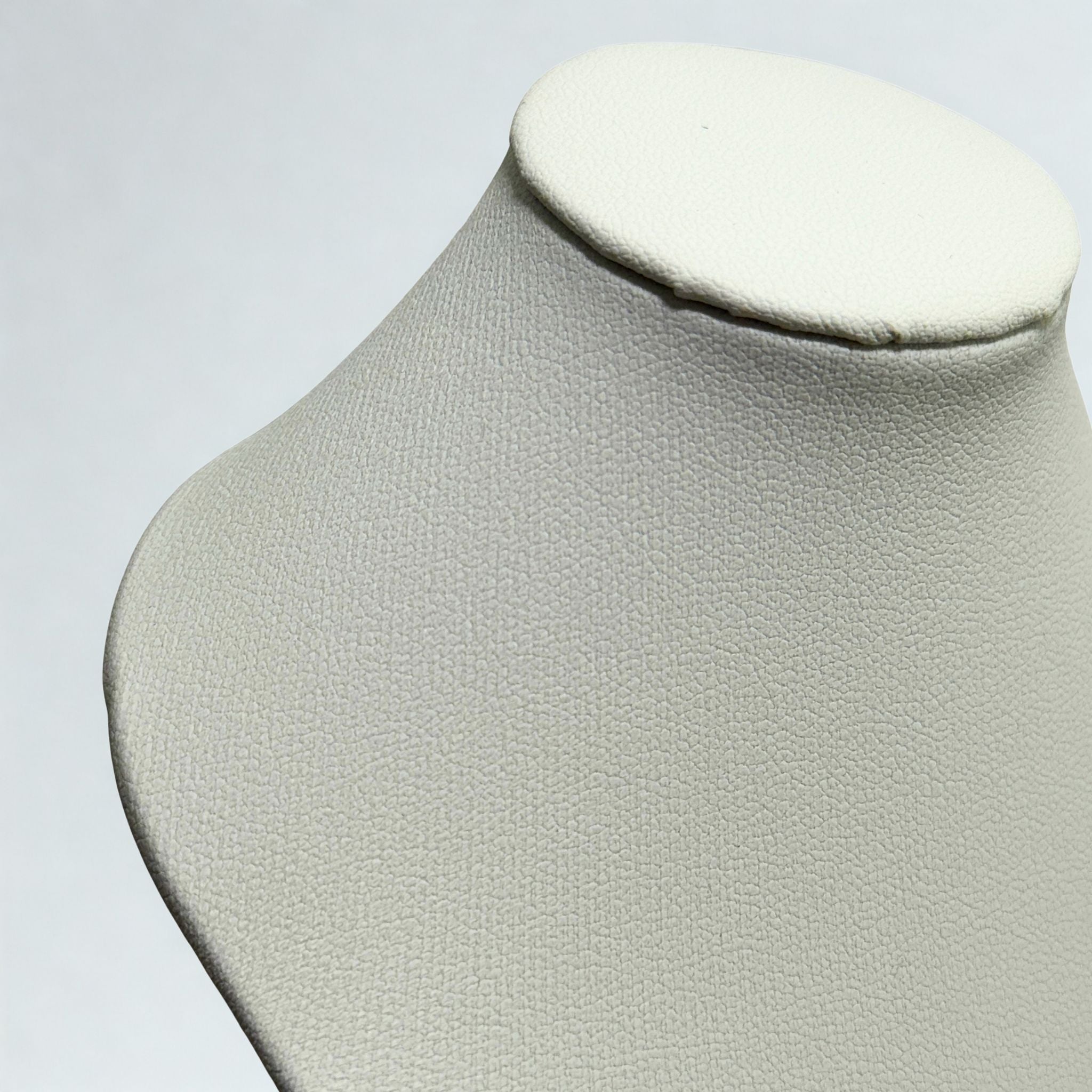 Présentoir Buste mini - Simili cuir blanc - Colliers/chaînes Précieuse Lucie