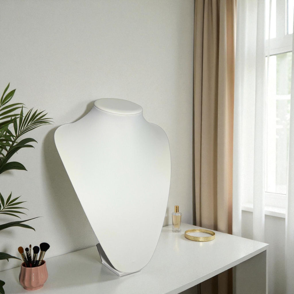 Présentoir Buste grand - Simili cuir blanc - Colliers/chaînes Précieuse Lucie