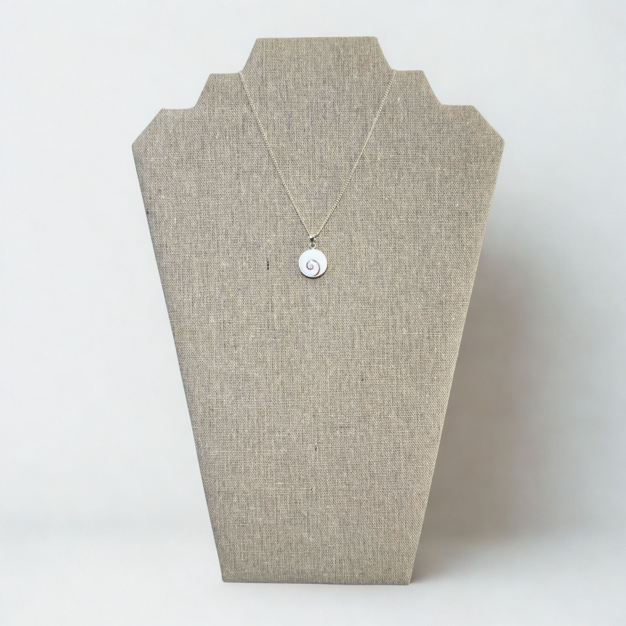 Présentoir Buste plat grand - Coton beige - Colliers/chaînes Précieuse Lucie