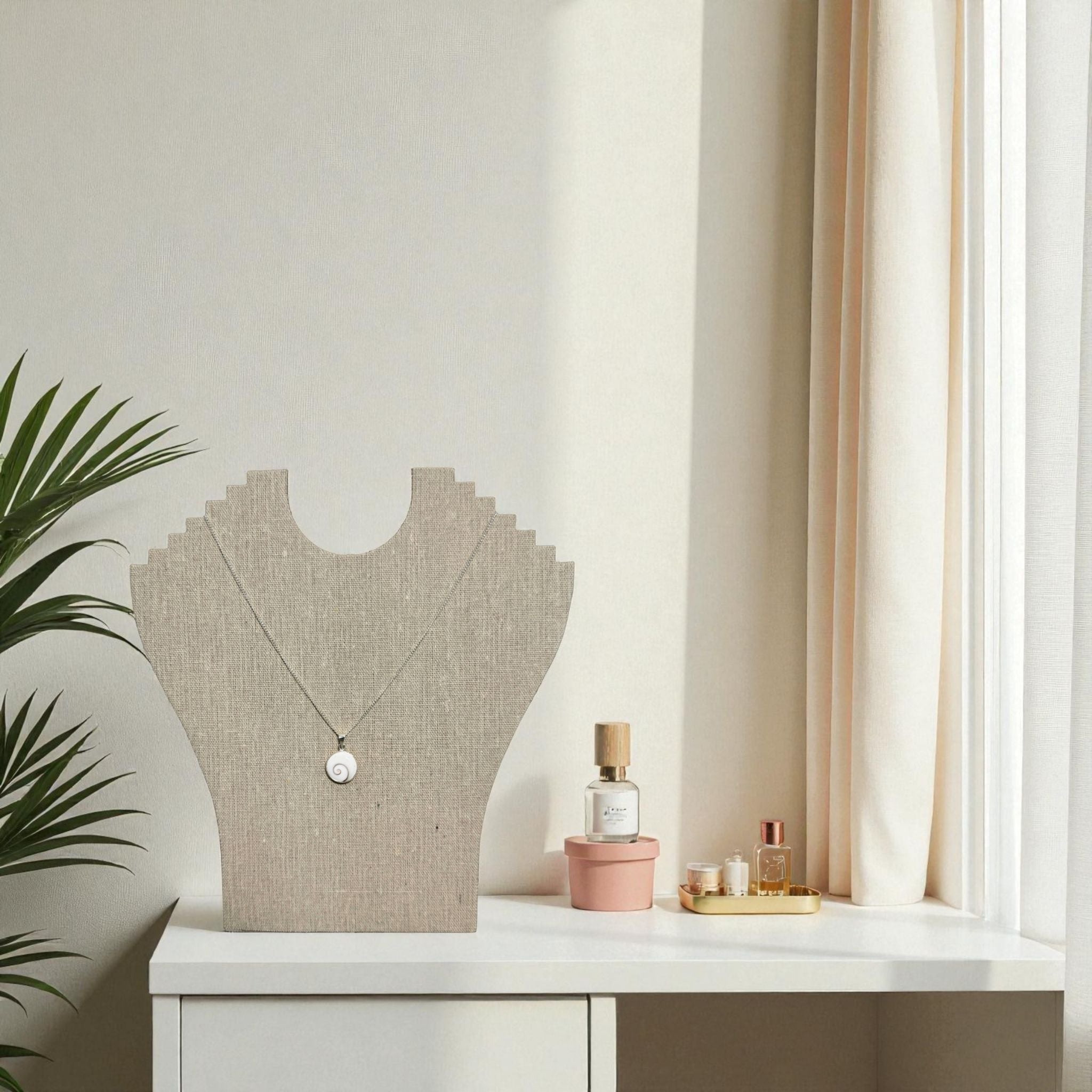 Présentoir Buste plat moyen - Coton beige - Colliers/chaînes Précieuse Lucie