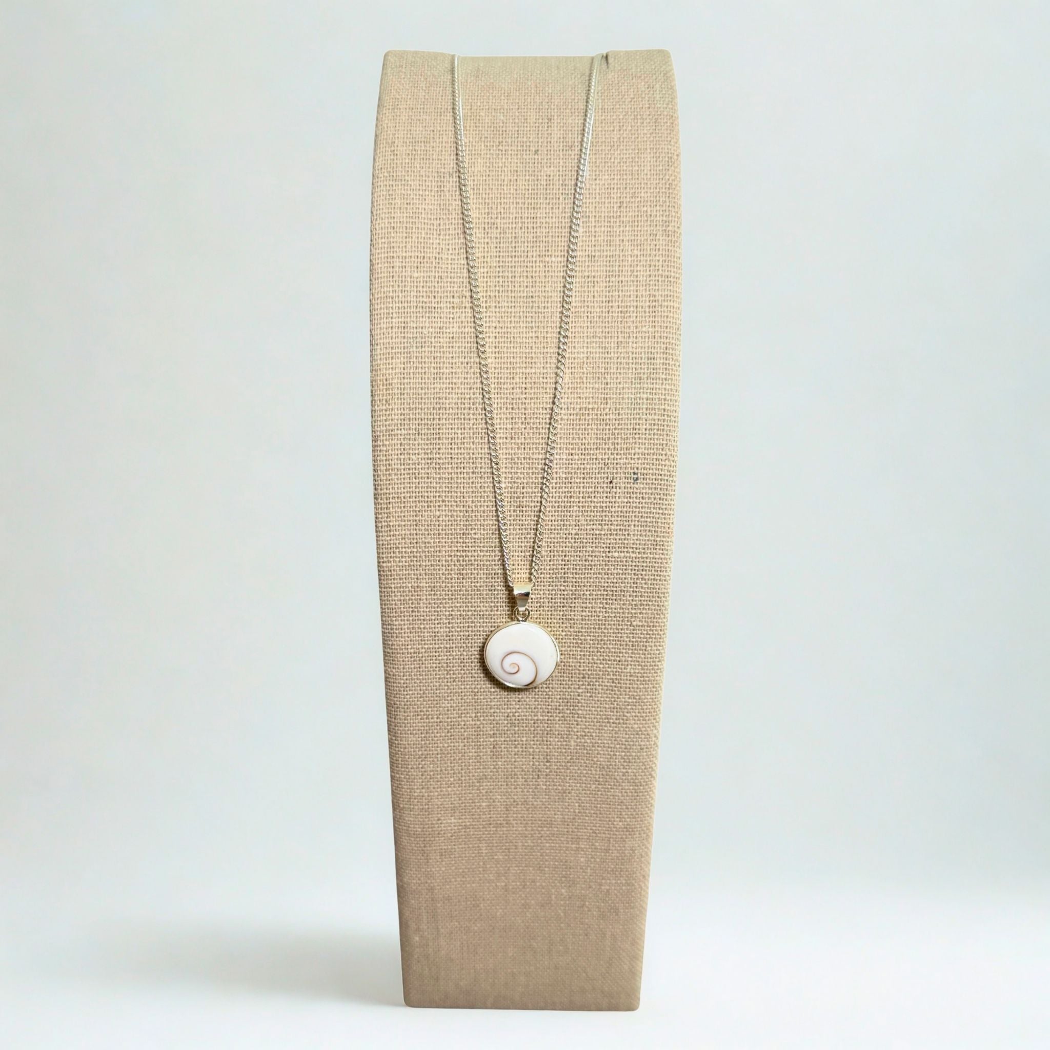 Présentoir Buste rectangle grand - Coton beige - Colliers/chaînes Précieuse Lucie