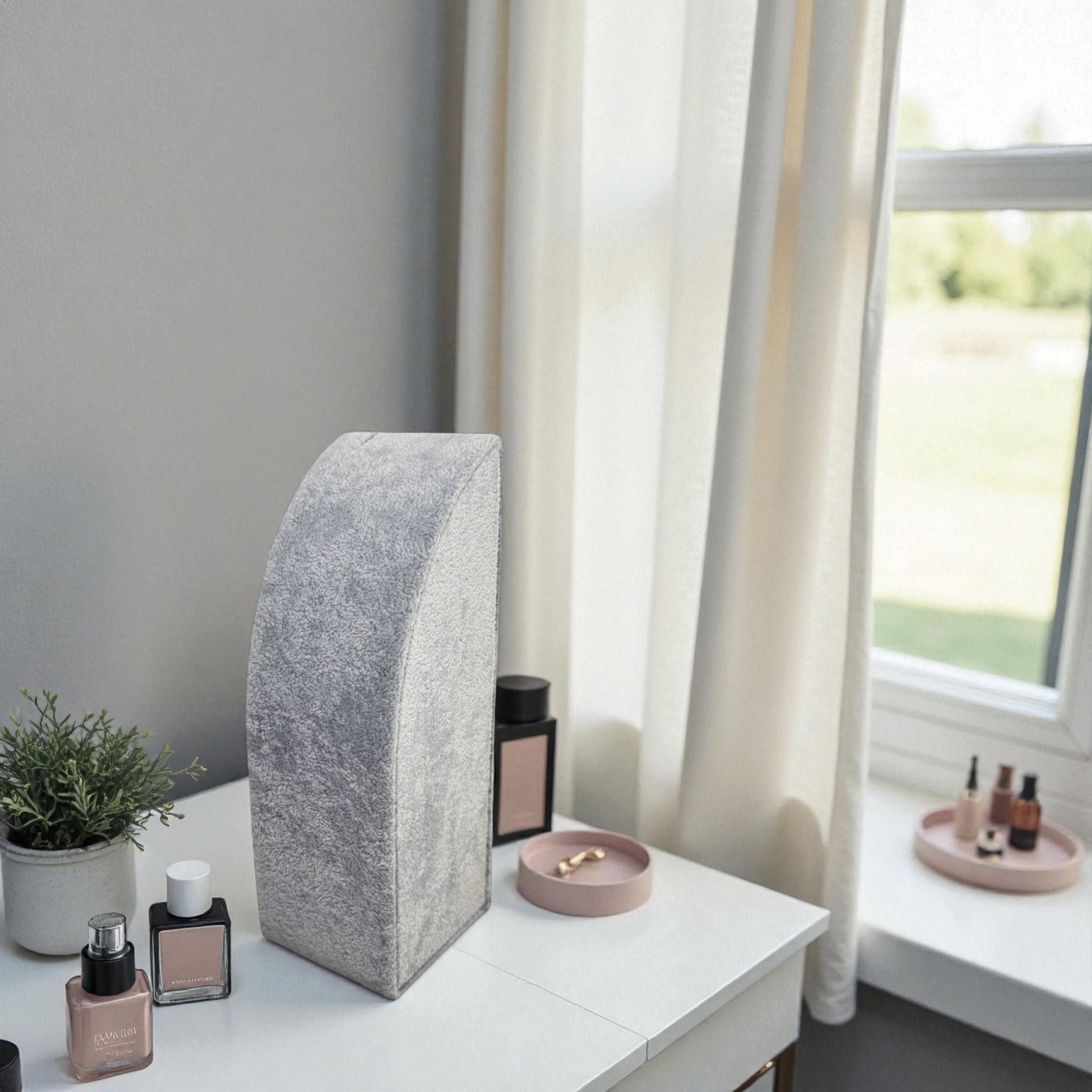 Présentoir Buste rectangle moyen - Velours gris - Colliers/chaînes Précieuse Lucie