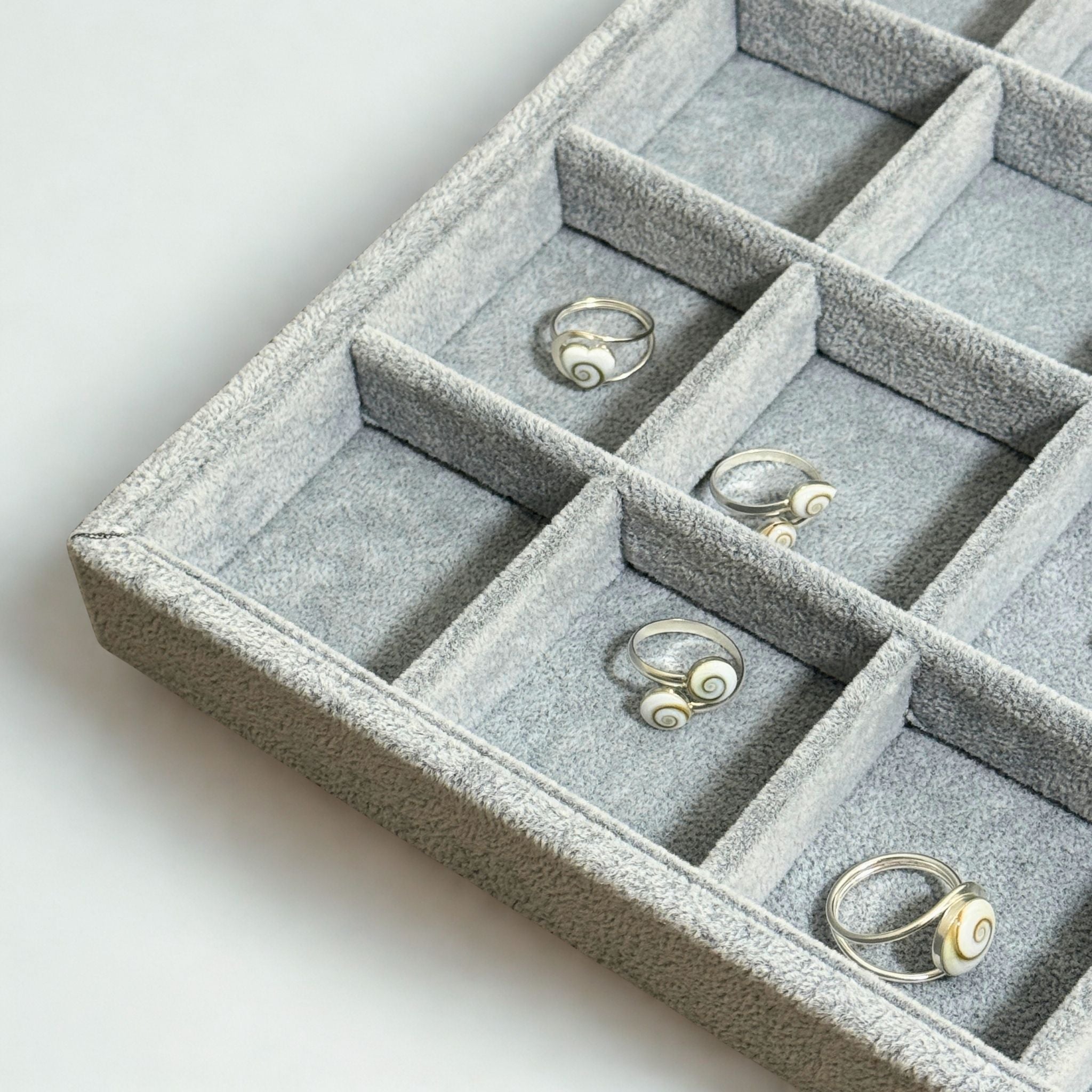 Présentoir Plateau casiers - Velours gris - Bijoux